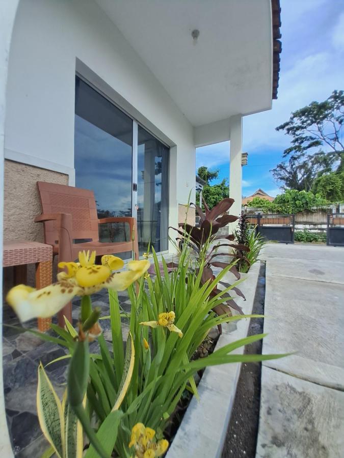 Robiu Bed&Breakfast Banyuwangi  Zewnętrze zdjęcie