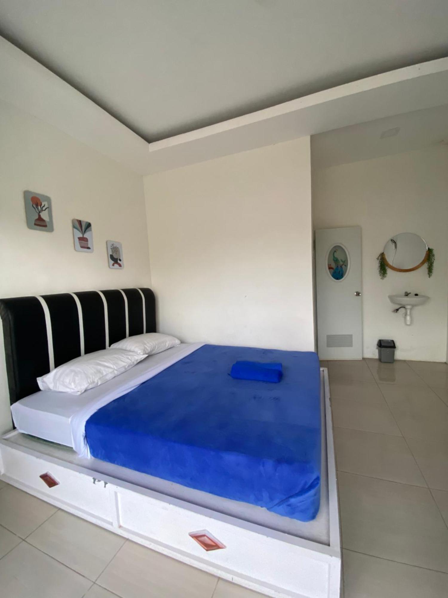 Robiu Bed&Breakfast Banyuwangi  Zewnętrze zdjęcie