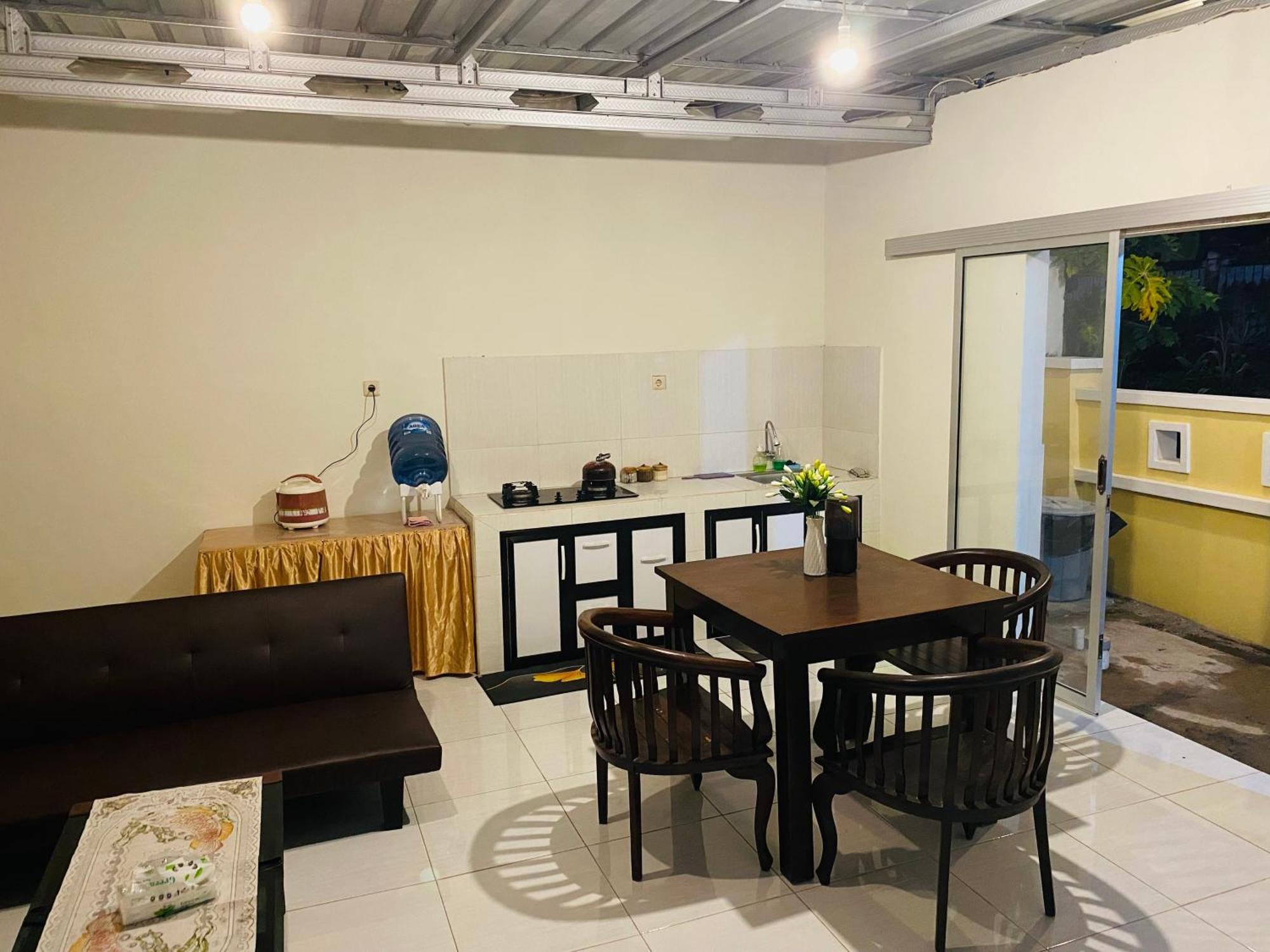 Robiu Bed&Breakfast Banyuwangi  Zewnętrze zdjęcie