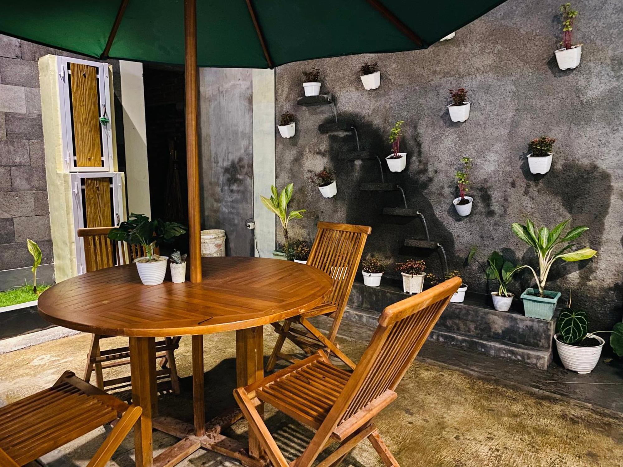 Robiu Bed&Breakfast Banyuwangi  Zewnętrze zdjęcie