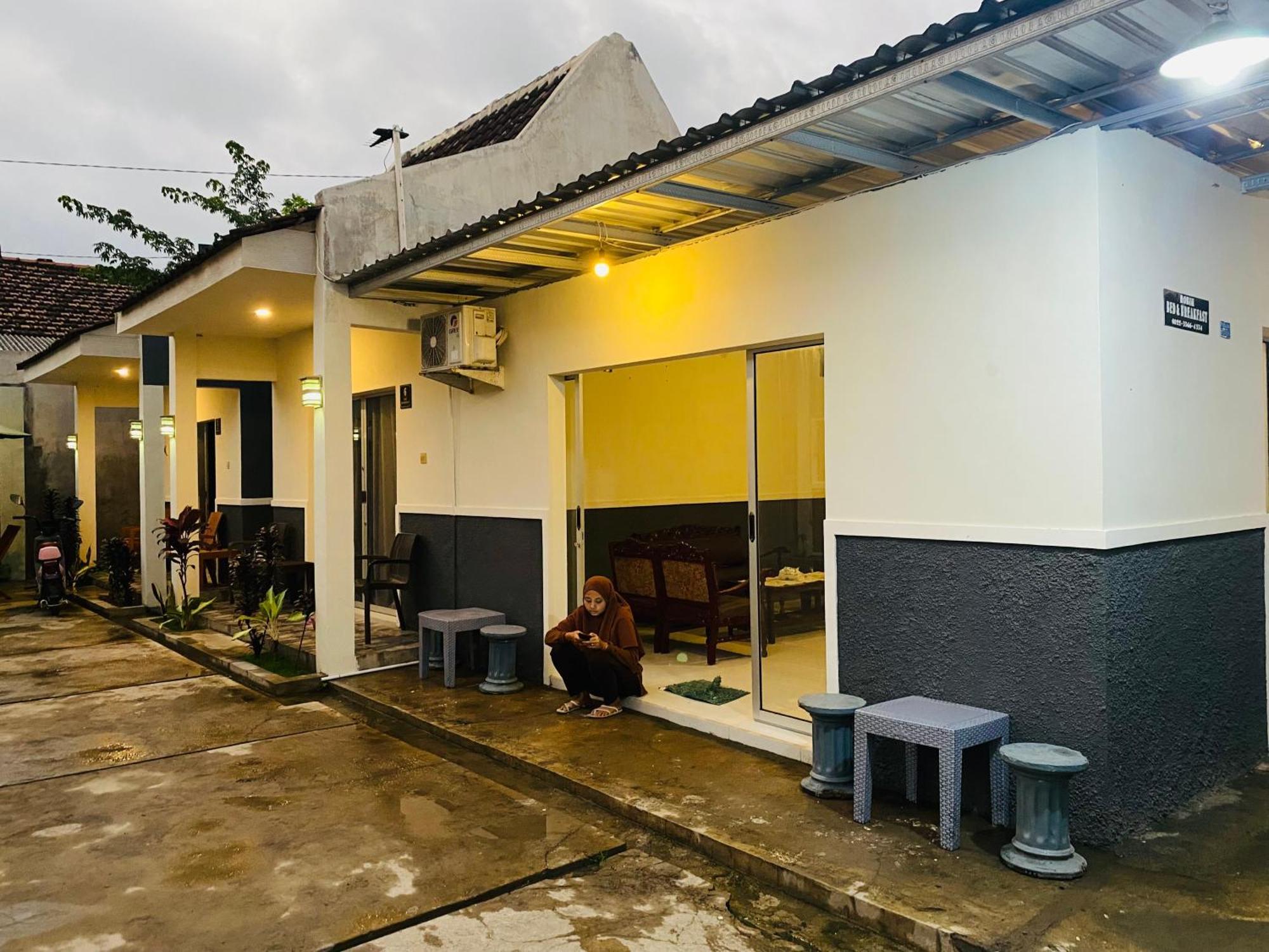 Robiu Bed&Breakfast Banyuwangi  Zewnętrze zdjęcie