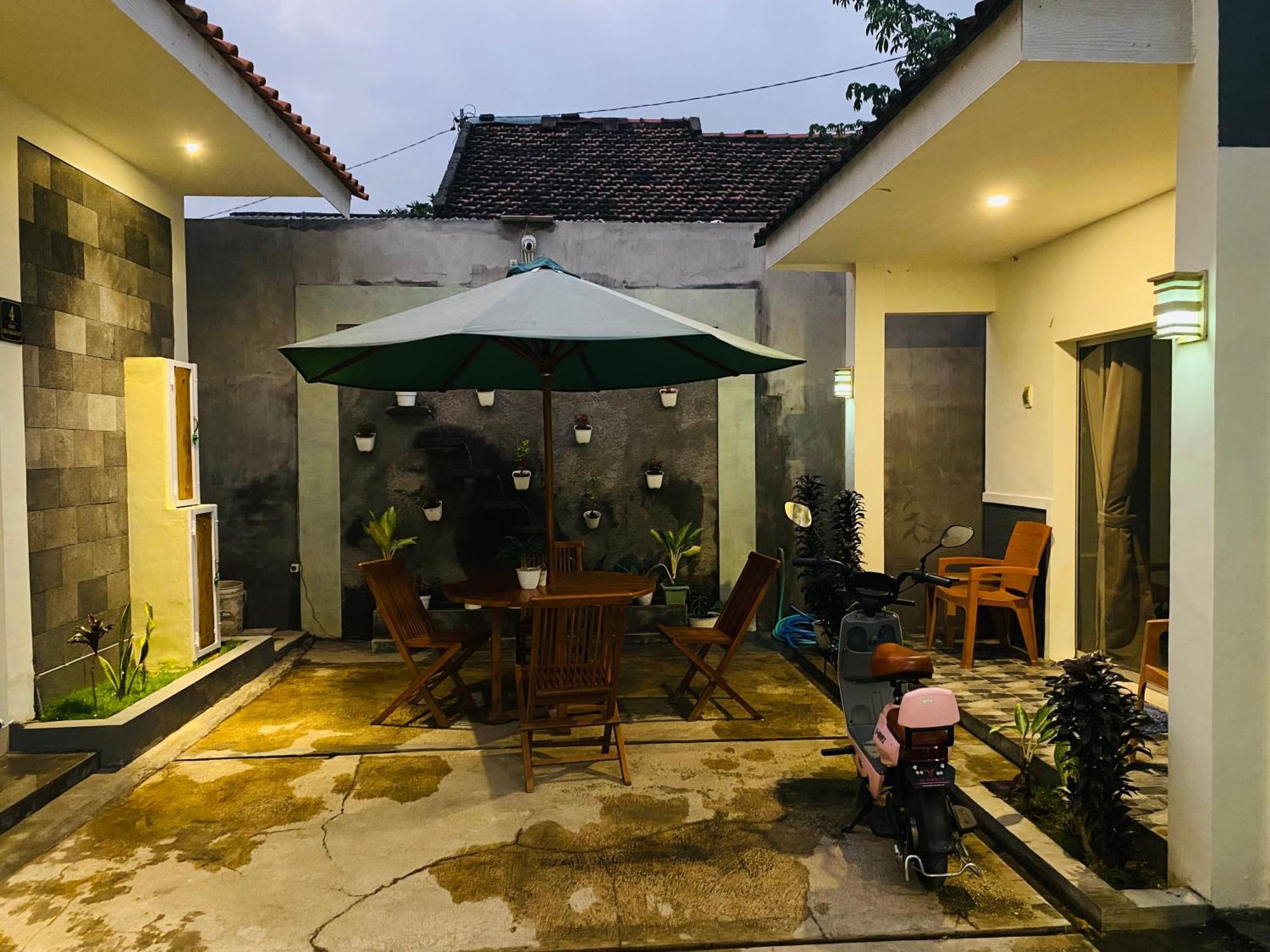 Robiu Bed&Breakfast Banyuwangi  Zewnętrze zdjęcie