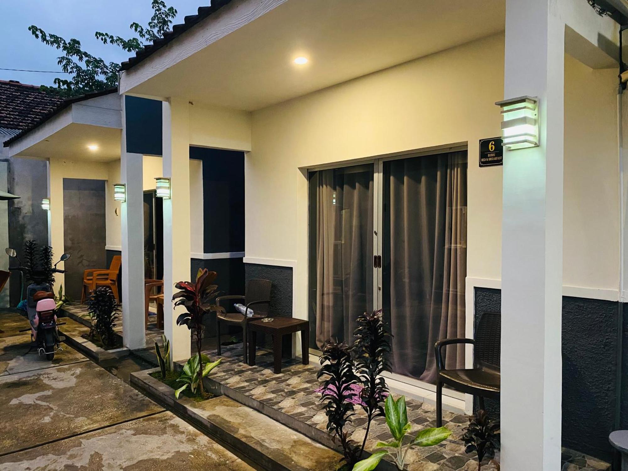 Robiu Bed&Breakfast Banyuwangi  Zewnętrze zdjęcie