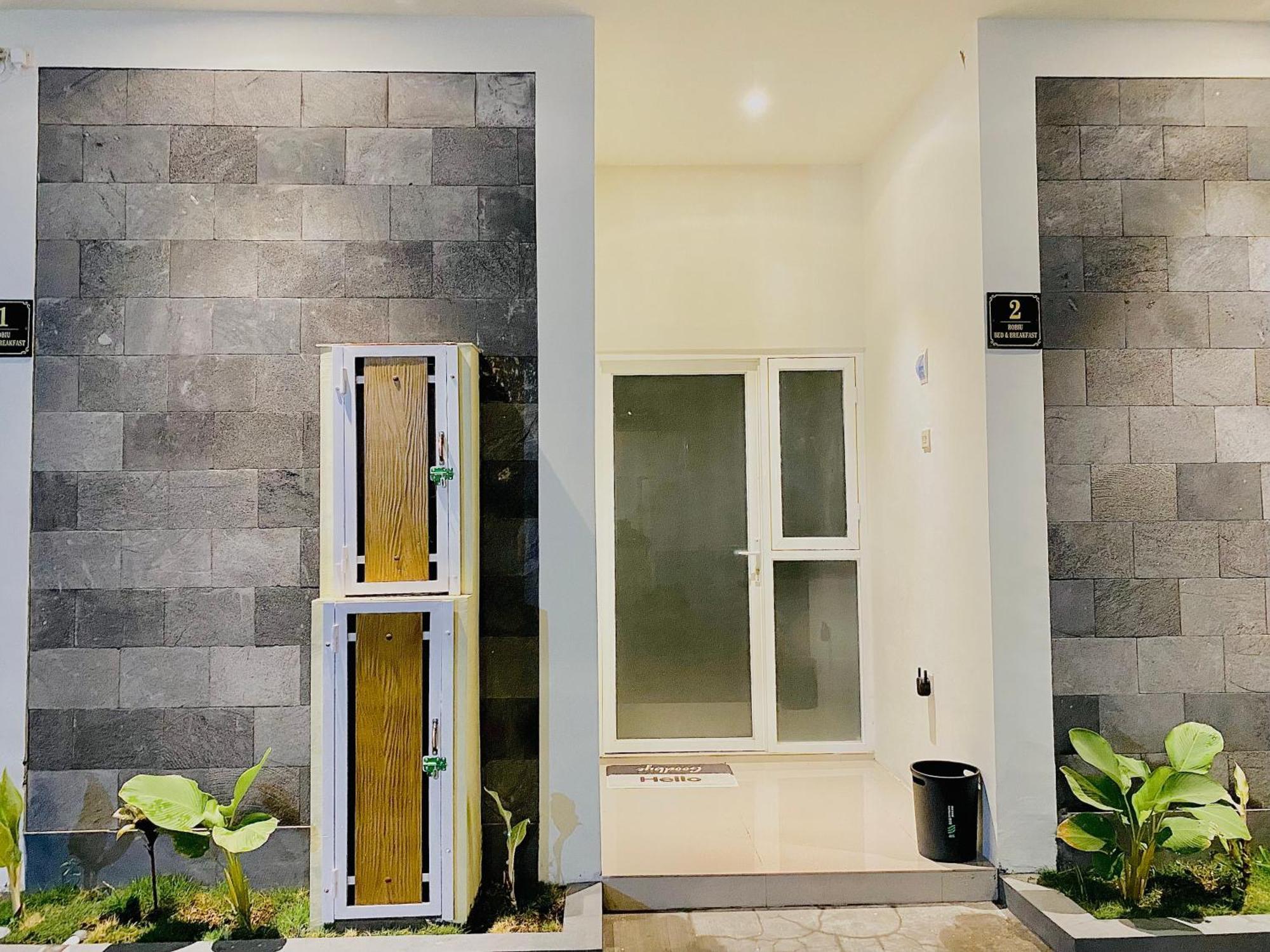 Robiu Bed&Breakfast Banyuwangi  Zewnętrze zdjęcie