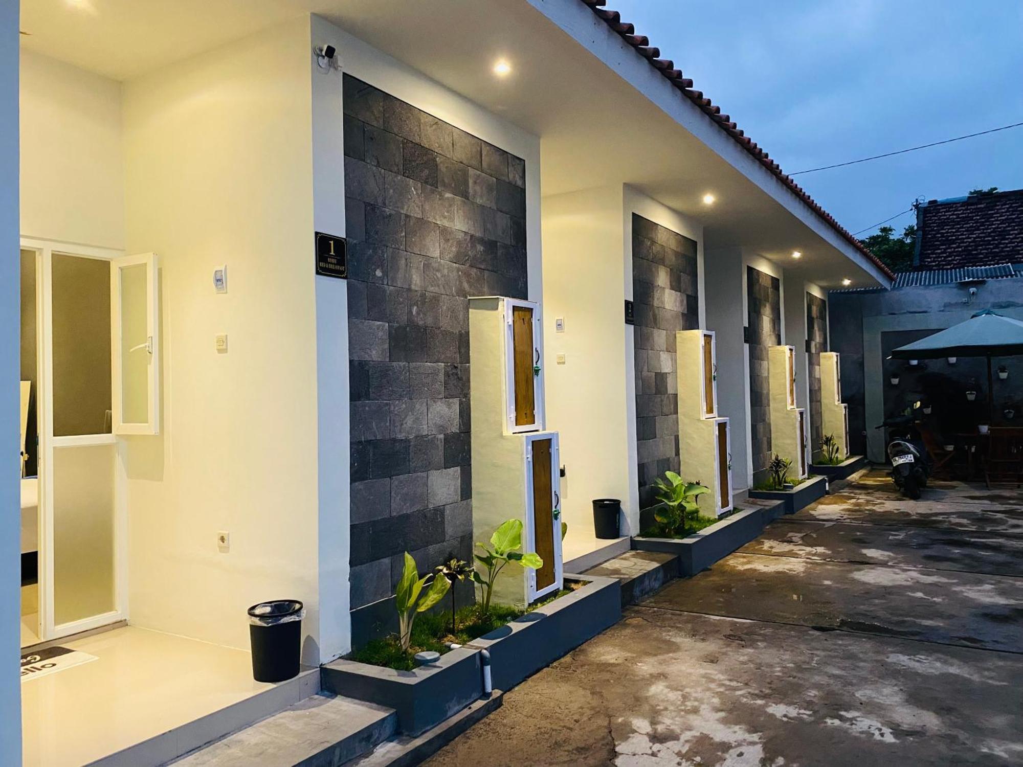 Robiu Bed&Breakfast Banyuwangi  Zewnętrze zdjęcie