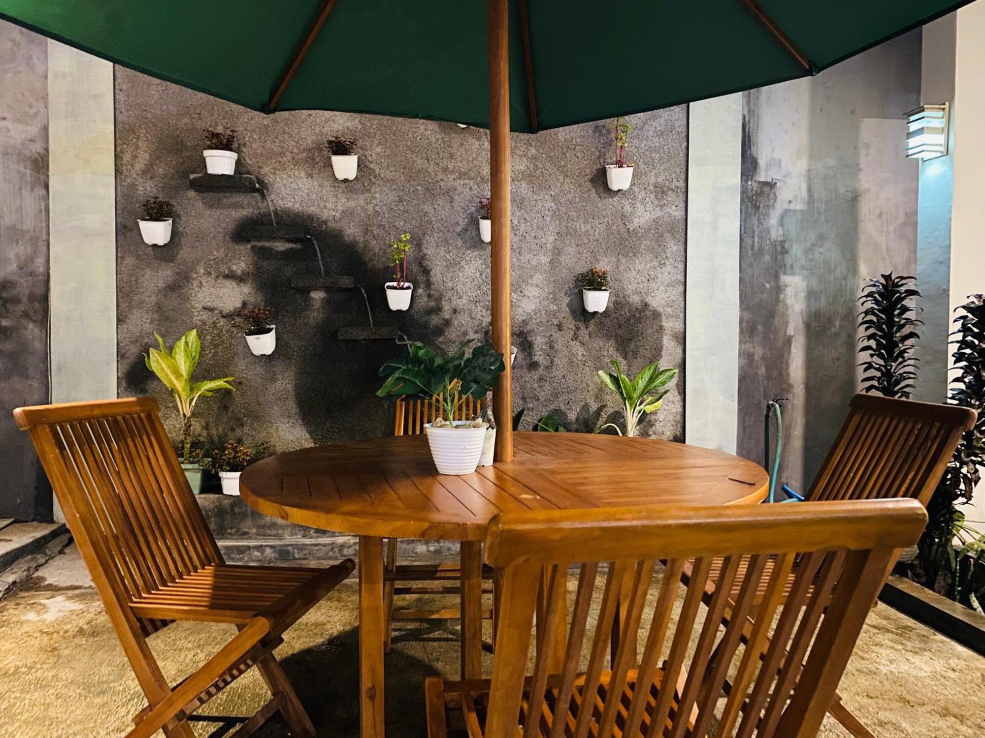 Robiu Bed&Breakfast Banyuwangi  Zewnętrze zdjęcie